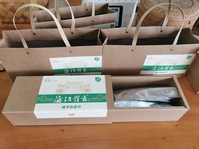 全国首款！“蒲江雀舌”茶叶真牛！(图2)