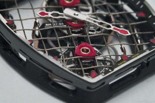 理查米尔（RICHARD MILLE）高性能腕表：驰骋赛道 速度与力量的完美融(图2)