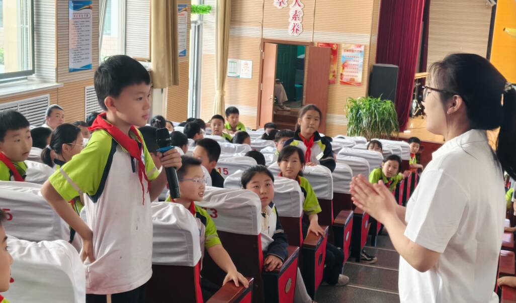 科普“双碳”知识 赋能绿色未来——中国石油大学（华东）江海碳中和科普宣讲团走进中小学(图3)