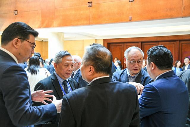 诸大建：城市零碳转型的共情、实践与中国智慧(图1)