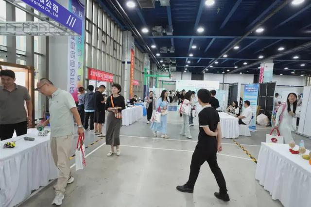 2025碳中和技术交流暨政校企合作大会圆满落幕(图10)
