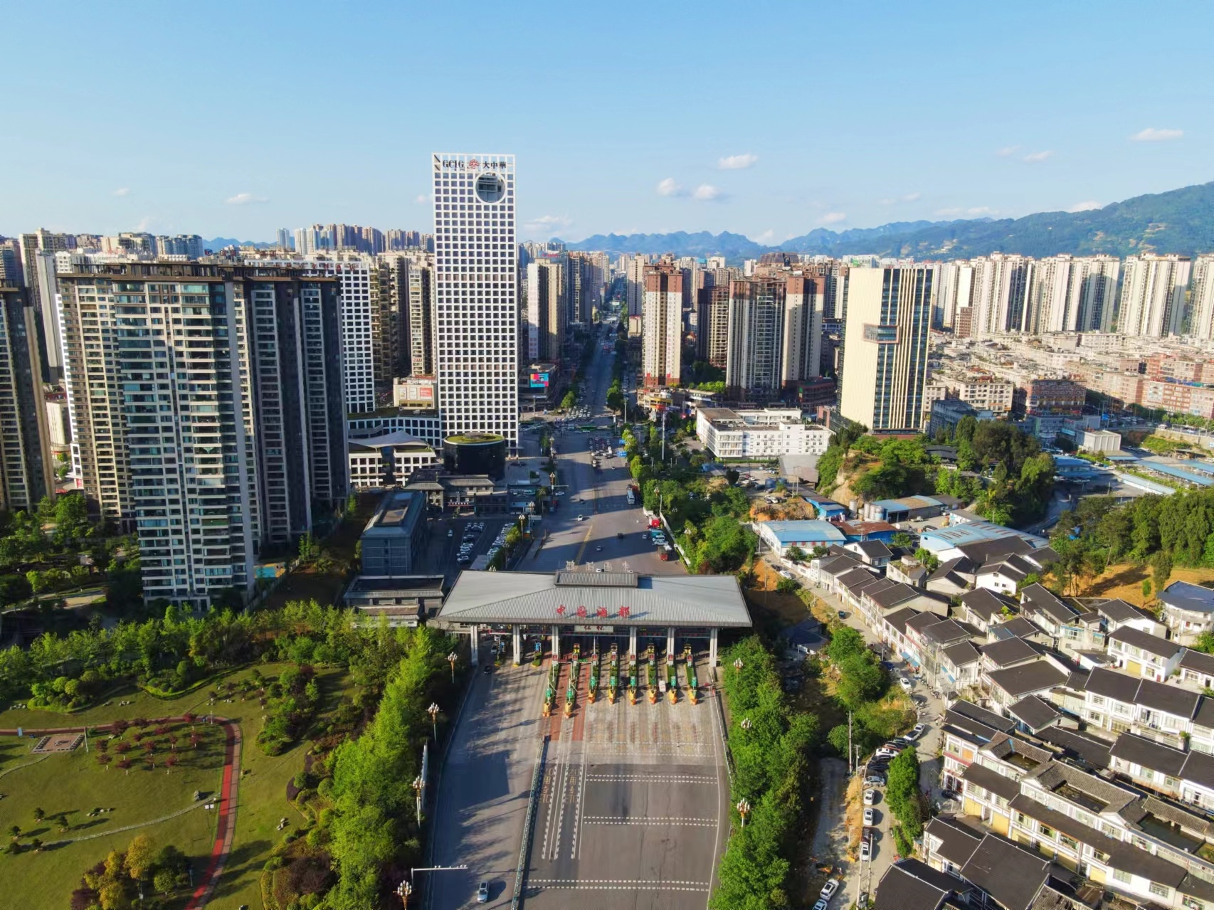 推动城市转型 促进产业升级——贵州仁怀构建新兴产业体系重点工作(图2)